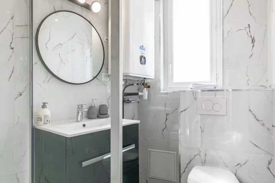 Charming Apartment - 2br/6p - Montreuil Near Paris Apartment in Paris
