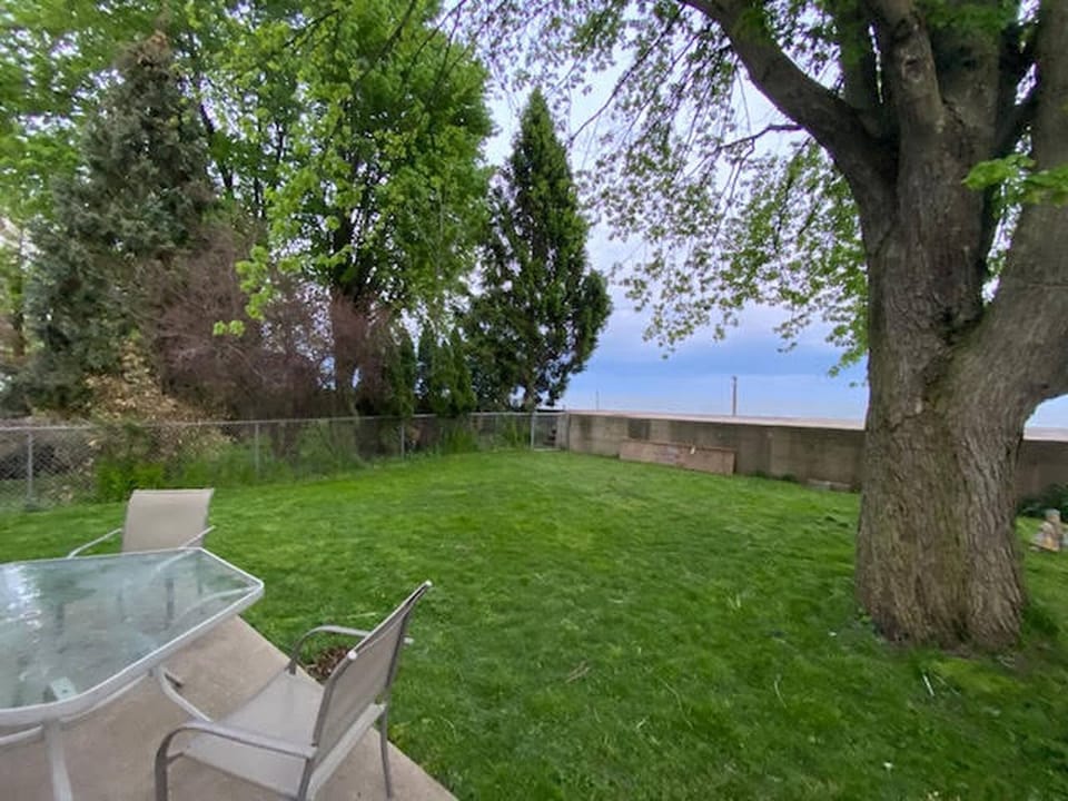 House, 3 Bedrooms, Balcony | Garden