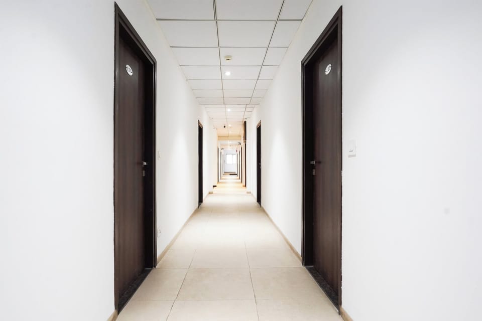 Super Townhouse Central Bazar Road Hotel in Maharashtra