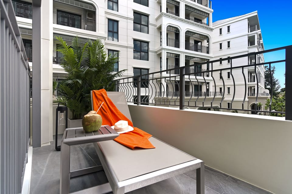 Superior Apartment, Balcony, Pool View | WiFi, bed sheets