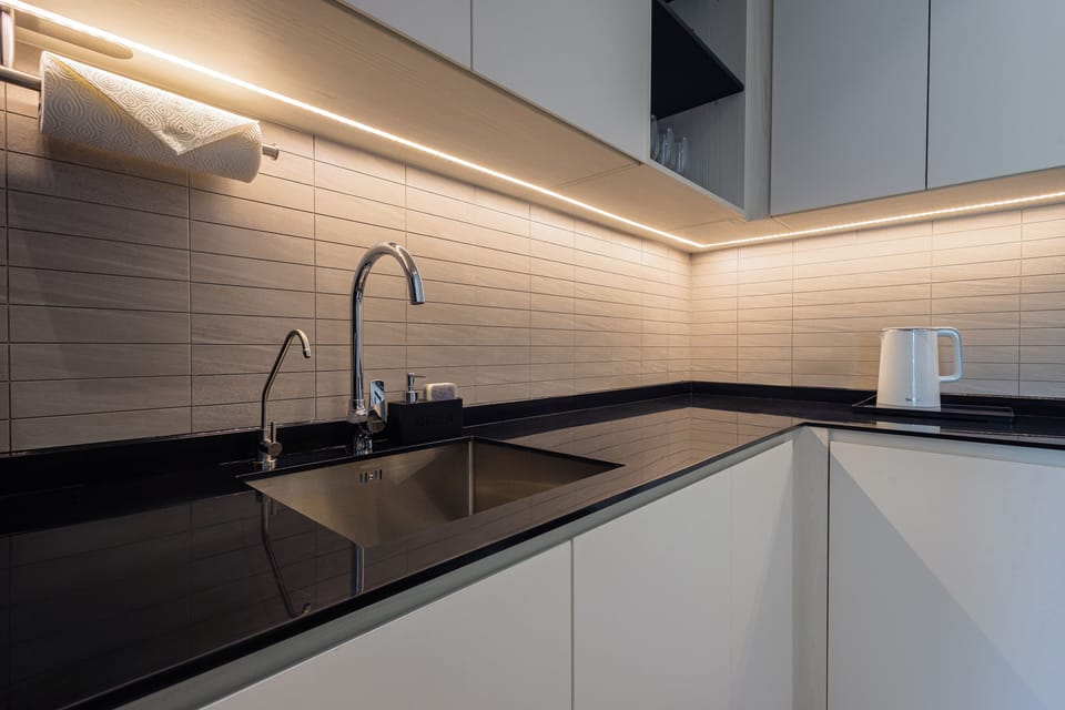 Superior Apartment, Pool View | Private kitchen