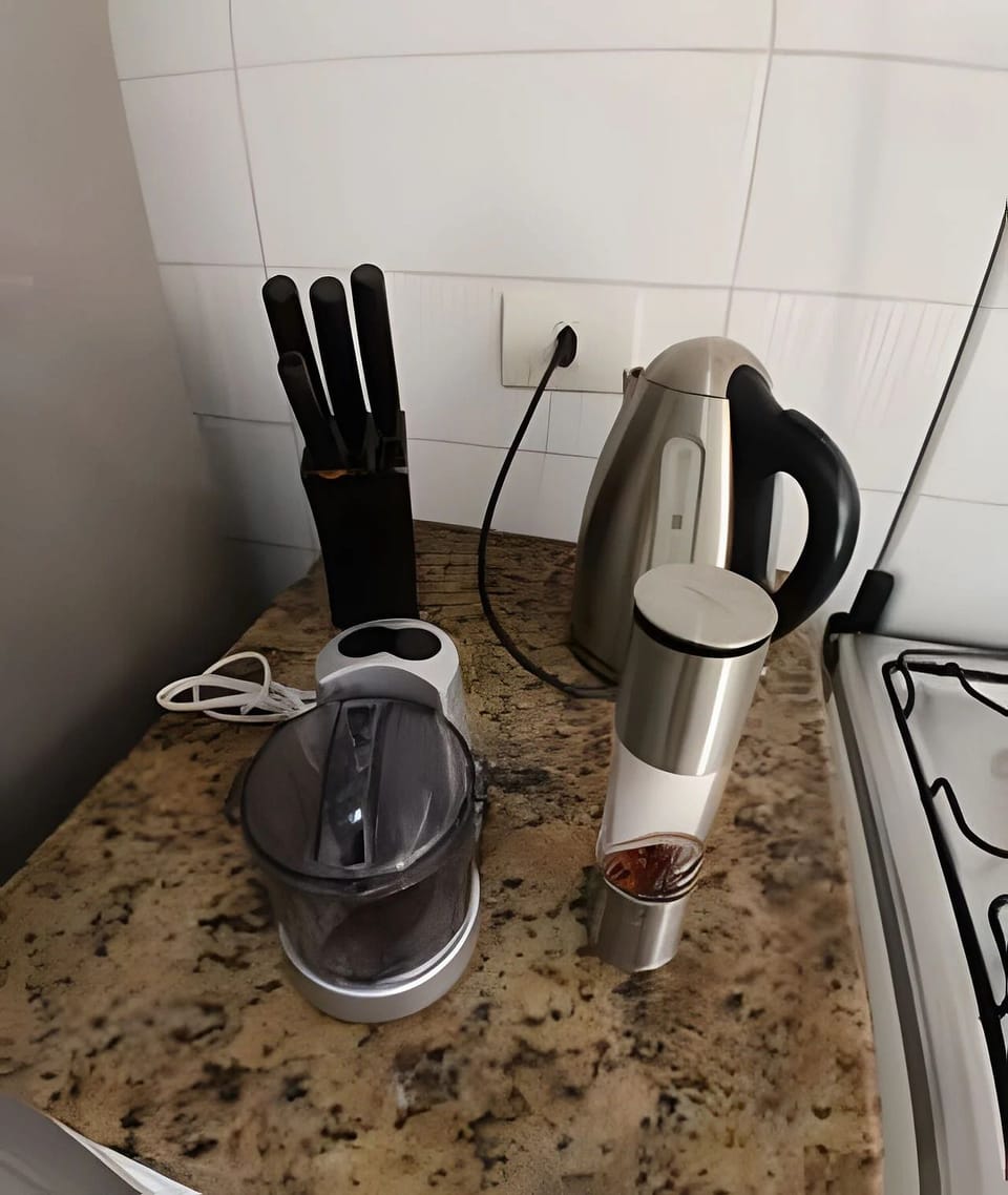 Deluxe Apartment | Coffee and/or coffee maker