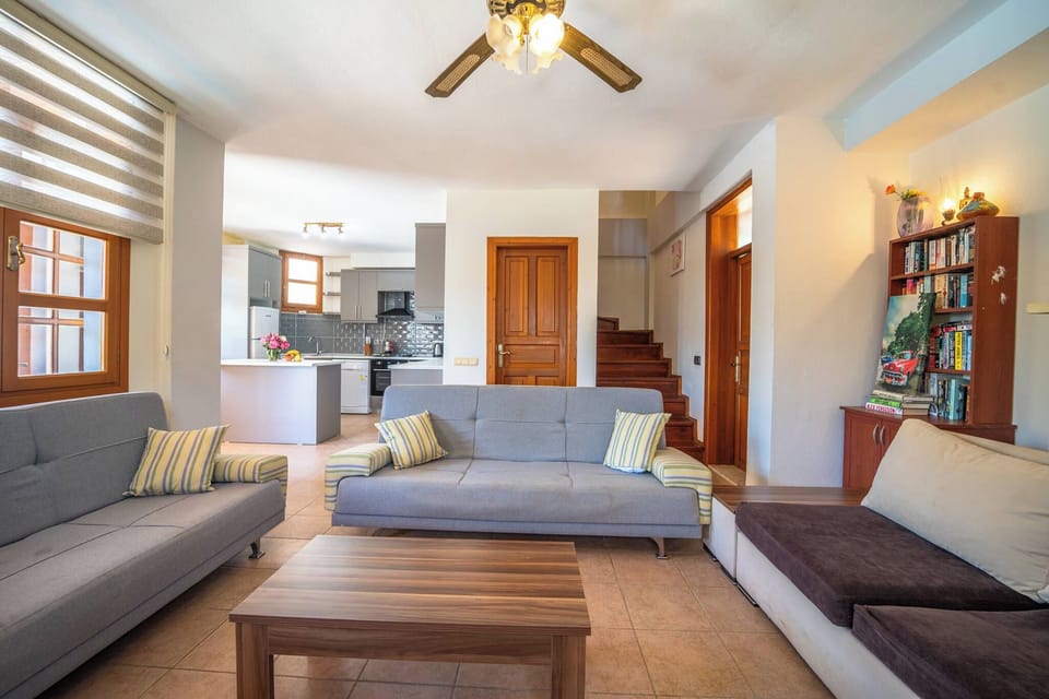 Villa, 3 Bedrooms, Smoking, Private Pool | Living room
