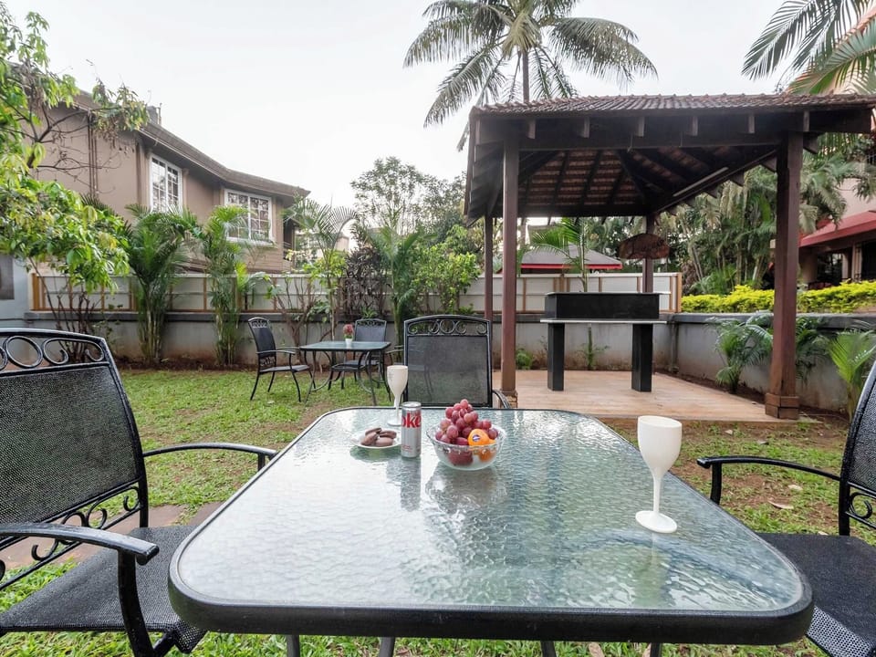 DanCenter Trizi Villa 4BHK with Pvt Pool Hotel in Lonavla