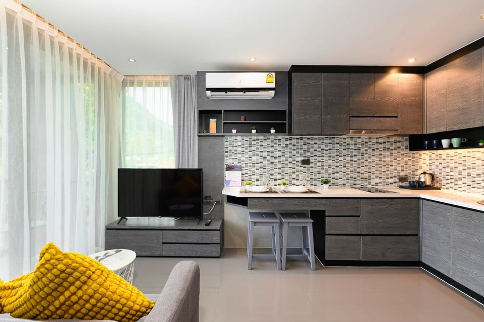 Comfort Apartment, Balcony, Garden View | In-room safe, blackout drapes, iron/ironing board, WiFi (free)