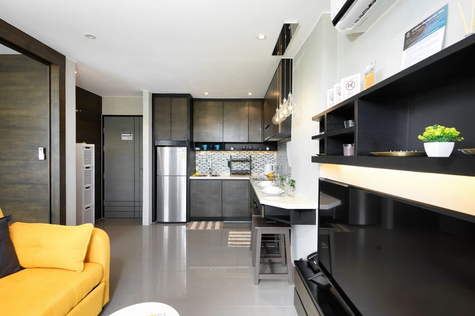 Comfort Apartment, Balcony, Courtyard View | In-room safe, blackout drapes, iron/ironing board, WiFi (free)