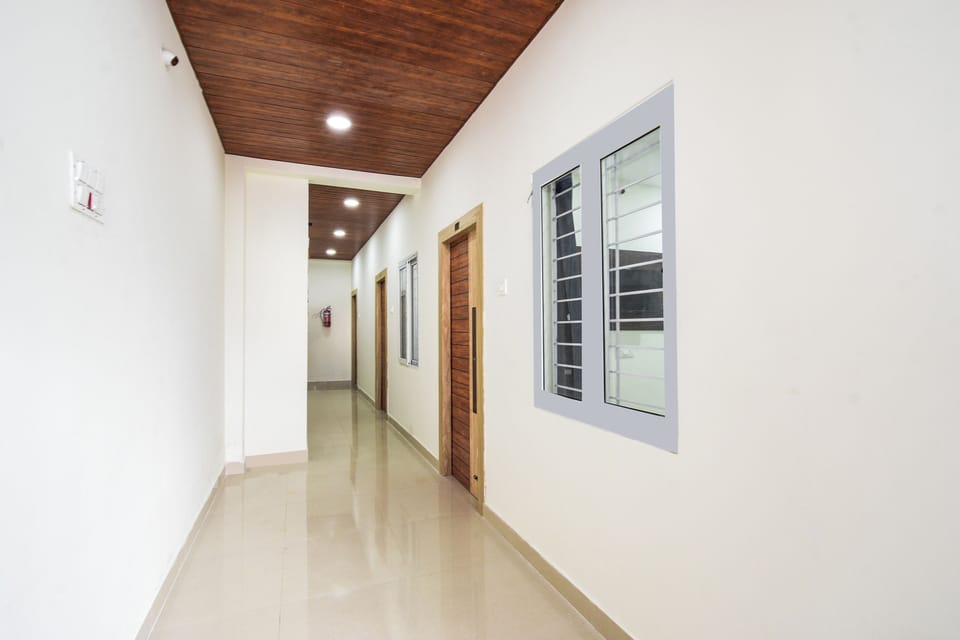 Super Townhouse Badangpet Crossway Hotel in Hyderabad