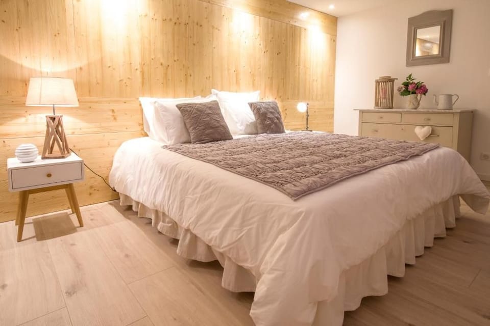LA GRANGE AUX COQS Bed and Breakfast in Grand Est