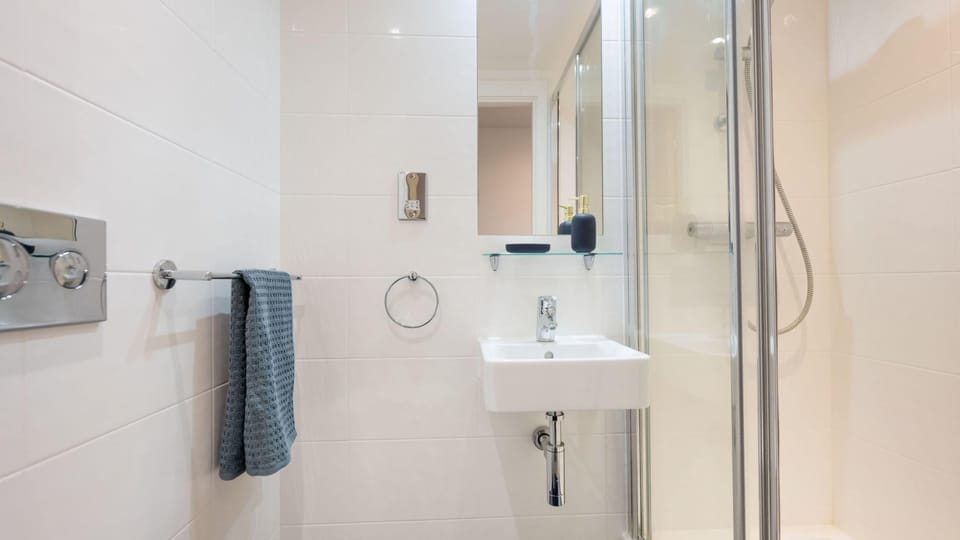 Student Only Palamon Court Apartment in Canterbury