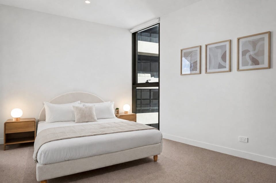 Skydeck 2-bed Residence Near Albert Park Apartment in Saint Kilda