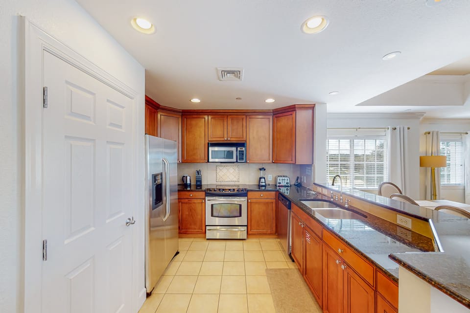 Condo, Multiple Beds (W412 - The Cozy Condo) | Private kitchen