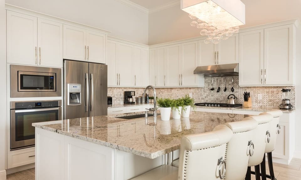 House, Multiple Beds, Pool View (W297E - The Charming Chateau) | Private kitchen