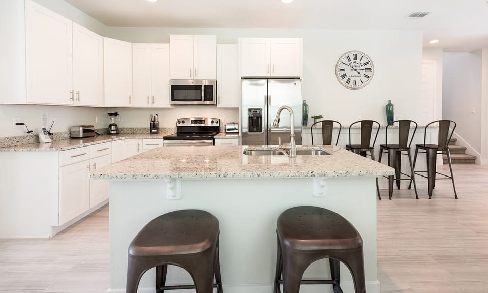 House, Multiple Beds, Pool View (EC128 - The Breathtaking Villa - MAD) | Private kitchen