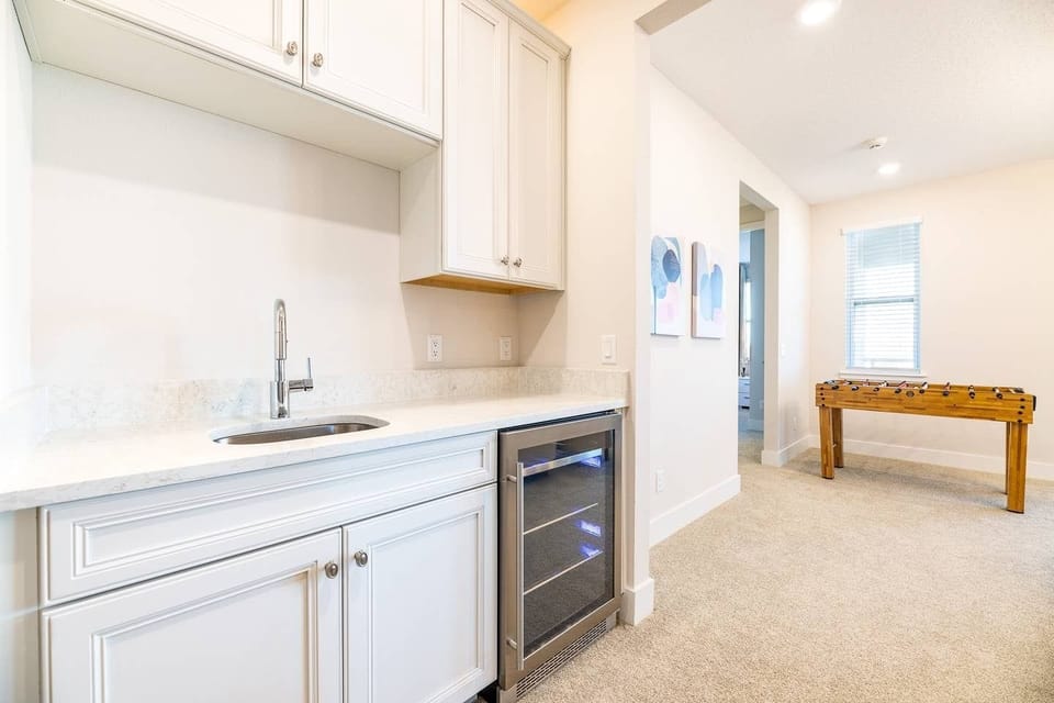House, Multiple Beds, Pool View (EC448 - The Colorful Getaway - BRS) | Interior