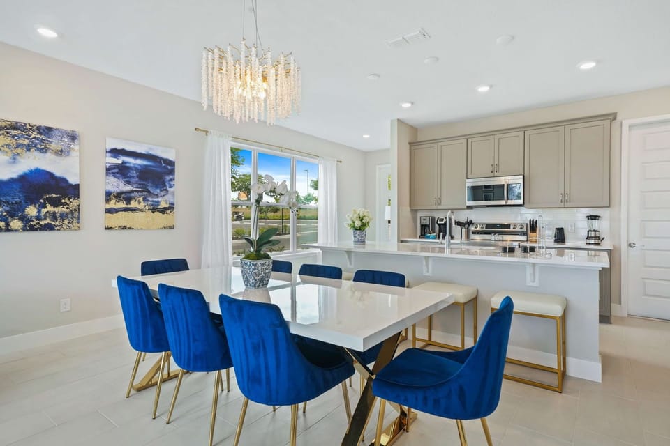 House, Multiple Beds, Kitchen, Garden View (W477 - The Blue Suede Townhome) | 3 bedrooms, individually decorated, individually furnished, bed sheets