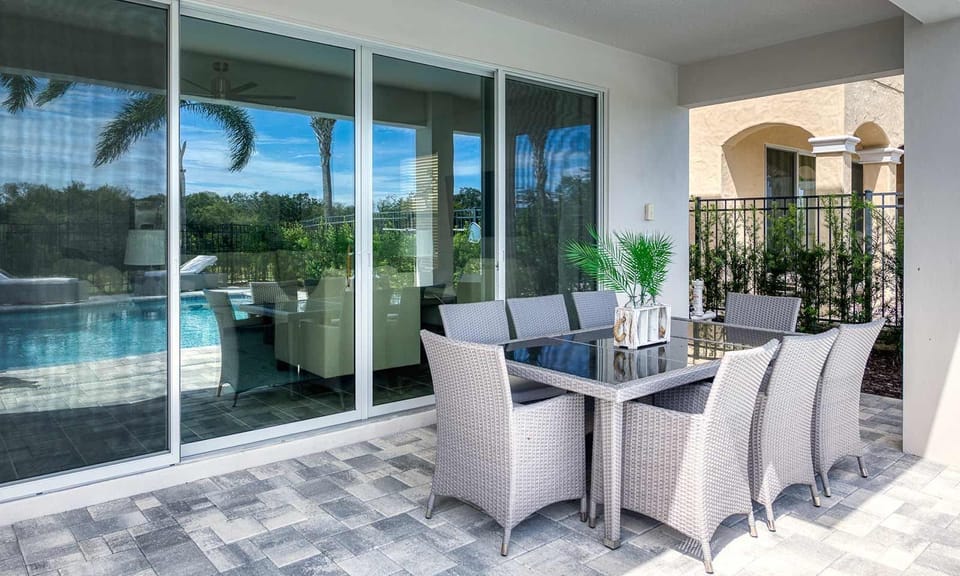 House, Multiple Beds, Pool View (W380 - The Magical Mansion) | Outdoor dining