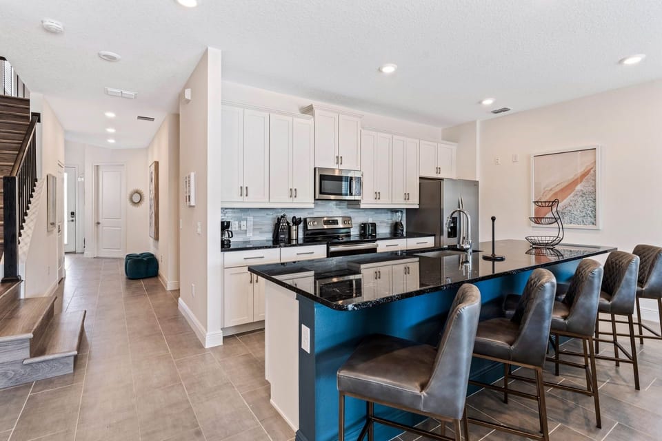 House, Multiple Beds, Pool View (W460 - The Surf Shack) | Private kitchen