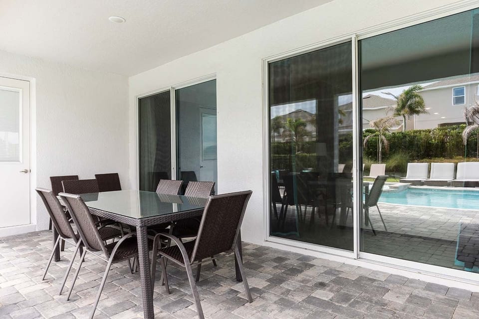 Villa, Multiple Beds, Pool View (EC355 - The Themepark Palace - HAW) | Outdoor dining