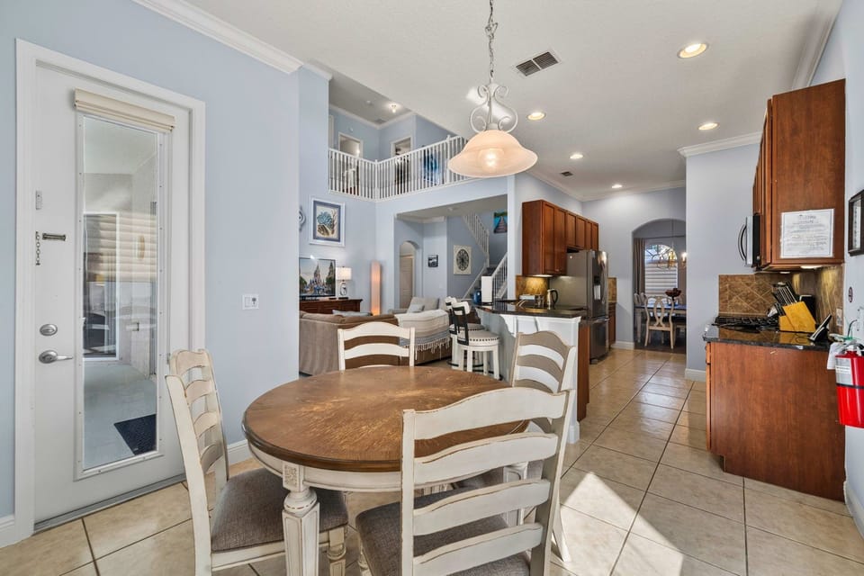 House, Multiple Beds, Kitchen, Pool View (W489 - Magic Moments Getaway) | Interior