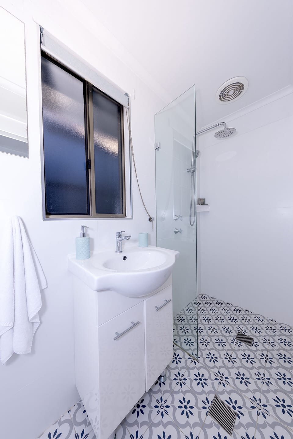 Sunny 4BR Retreat: National Park, Surf & Beach Apartment in Central Coast