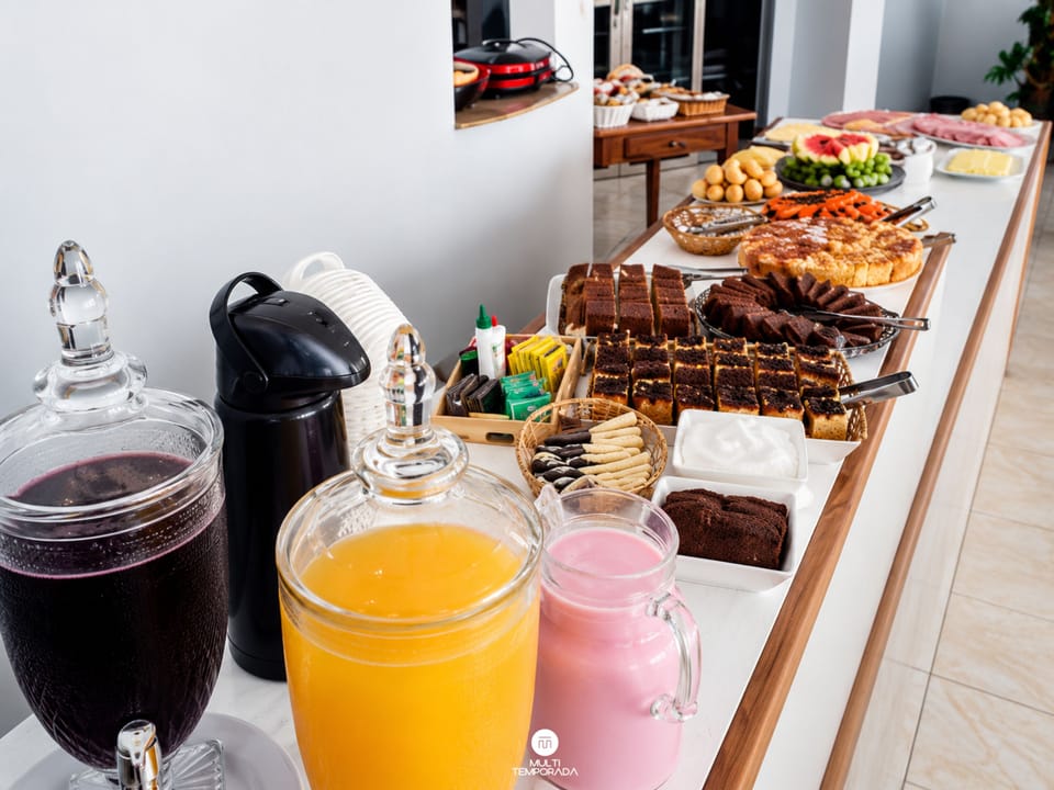 Basic Suite | Dining