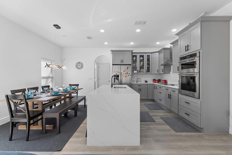 House, Multiple Beds, Pool View (Mickeys Backyard at High Grove) | Private kitchen