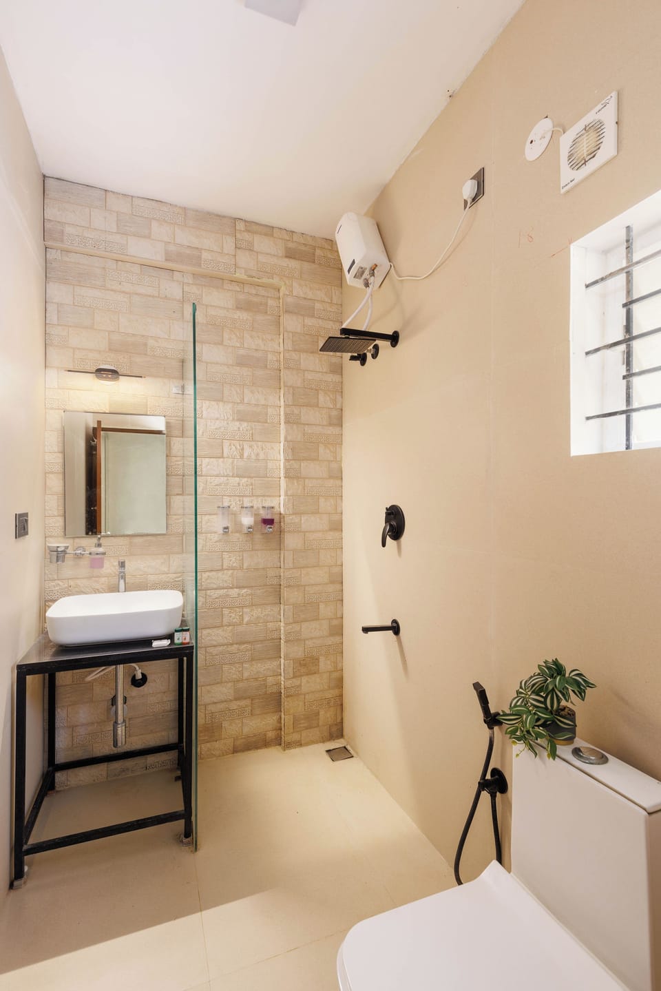 Villa Prism by Stayjadepoolpyramid Room1hr Blr Apartment in Tamil Nadu