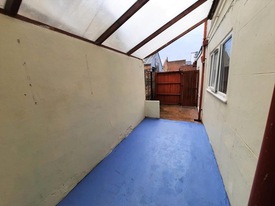 Apartment Sleeps 2 With Garden Apartment in Clacton-on-Sea