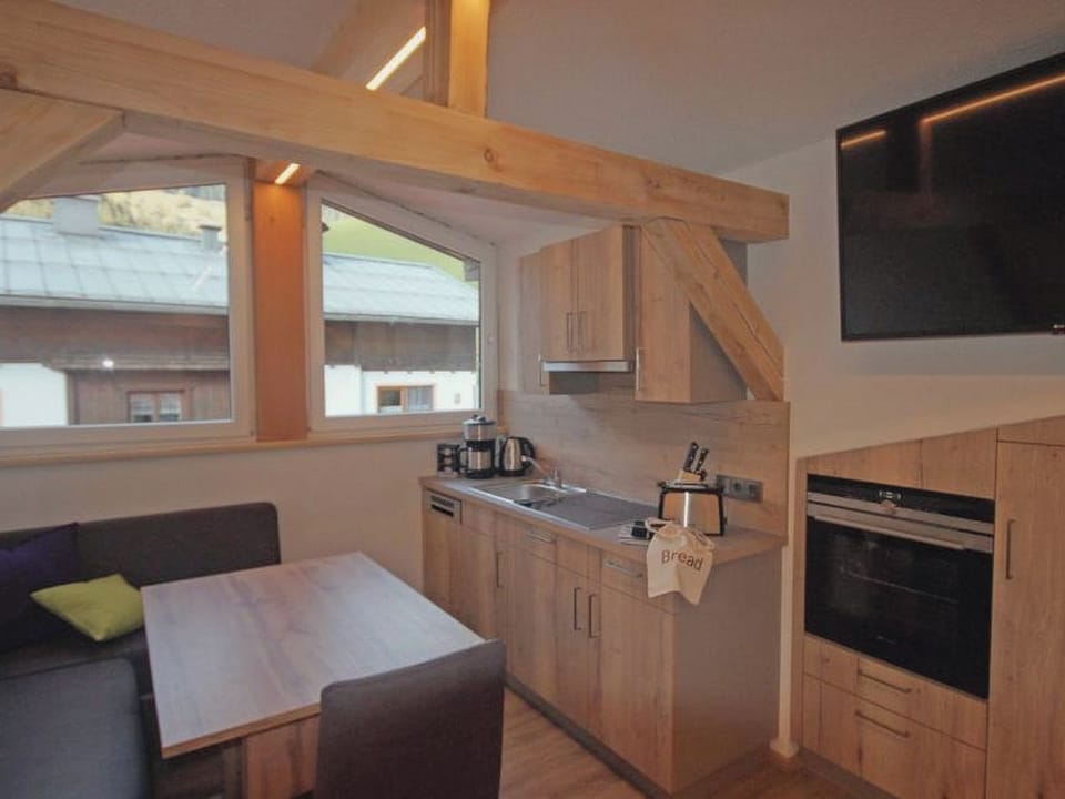 Apartment, 1 Bedroom, Mountain View | Private kitchen