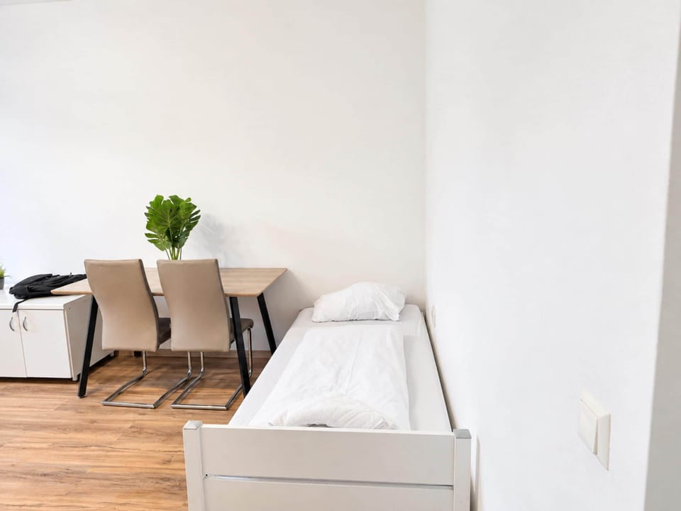 Vienna Escape 1BR Near Wiener Stadthalle Apartment in Vienna