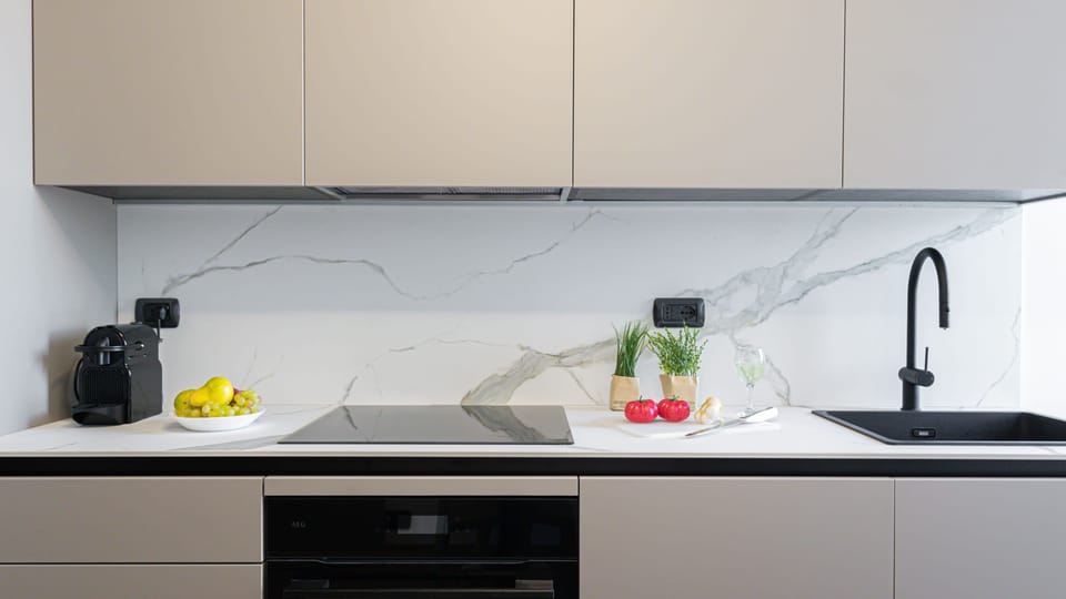 Apartment (2 Bedrooms) | Private kitchen | Espresso maker, microwave, oven, electric kettle