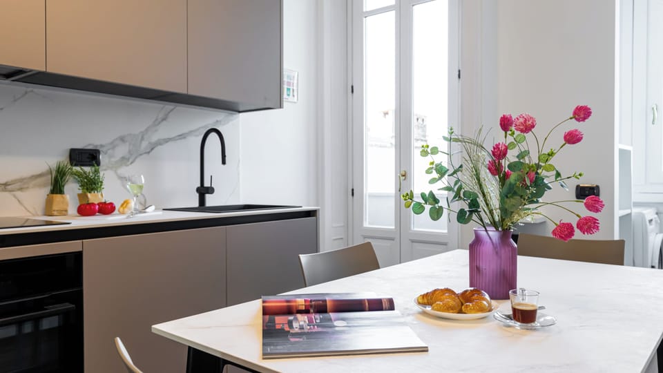 Apartment (2 Bedrooms) | Private kitchen | Espresso maker, microwave, oven, electric kettle