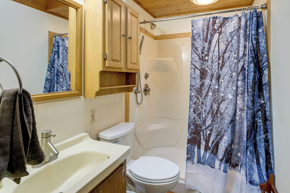 Gateway to Acadia Nat'l Park! Peaceful Home Cottage in Surry