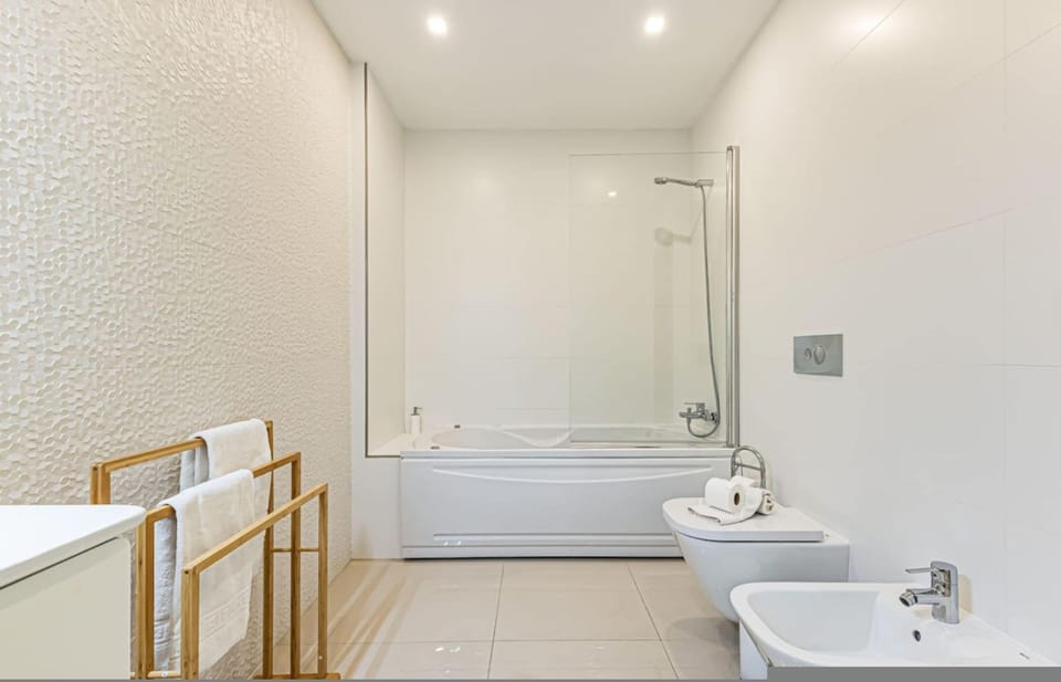 Adega Deluxe Marina Pool Parking Apartment in Lagos