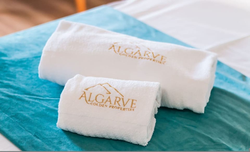 Luxury Apartment Pool EV Charger Apartment in Alvor