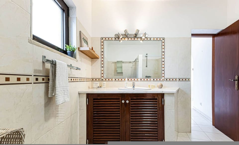 Casa do Vale Private Pool Pet Friendly Villa in Porches