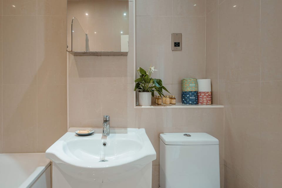 South Kensington 2-bed - Lift - Sleeps 6 Apartment in City of Westminster
