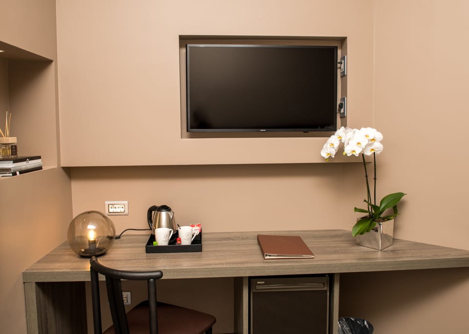 Minibar, in-room safe, desk, laptop workspace