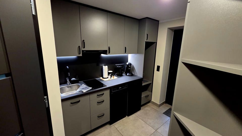 Blackout drapes, soundproofing, WiFi (free)