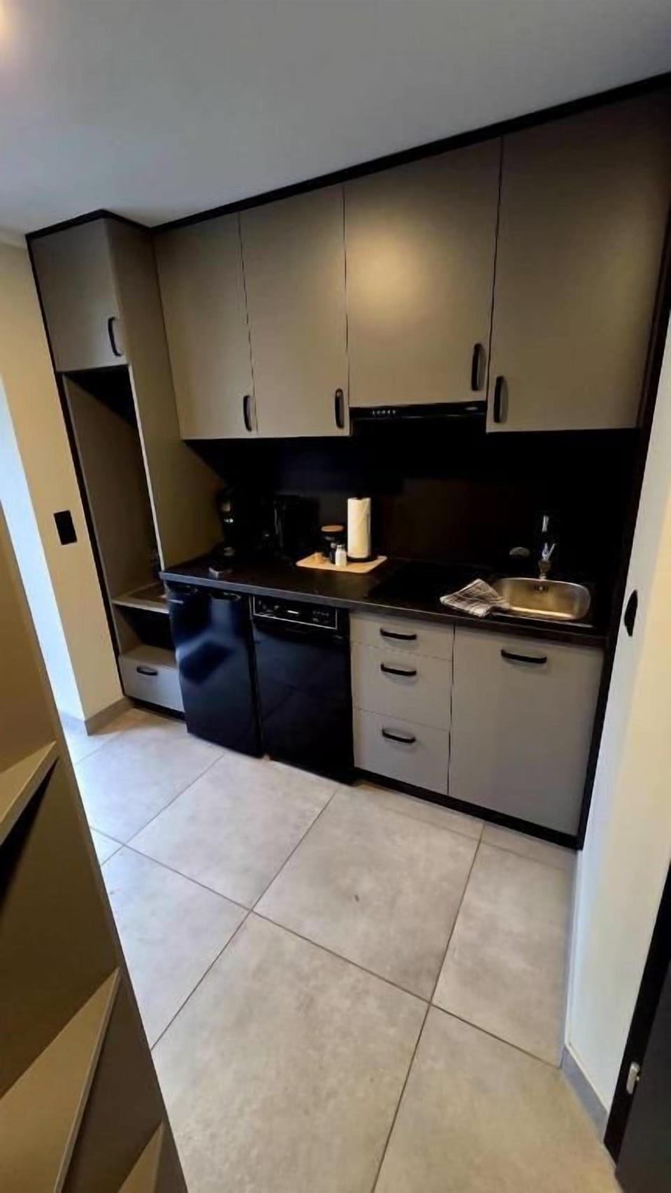 Superior Twin Room, Garden View | Private kitchen