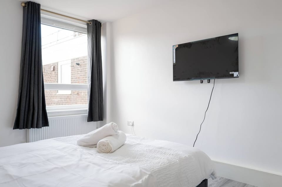 Condo, 3 Bedrooms, Balcony | Room amenity