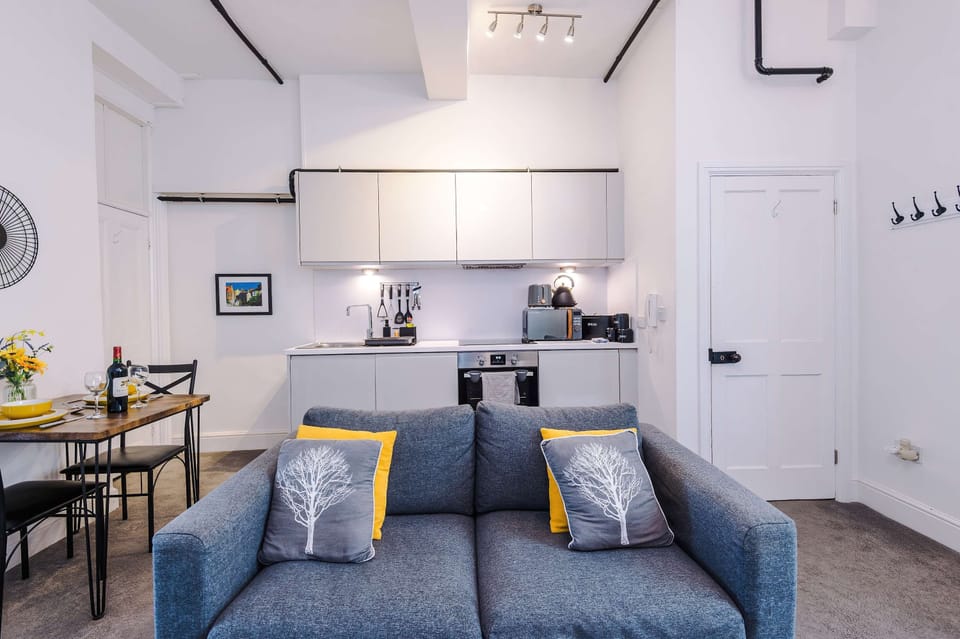 Hideaway City Centre Flat in Chester Sleeps 2 Apartment in Chester