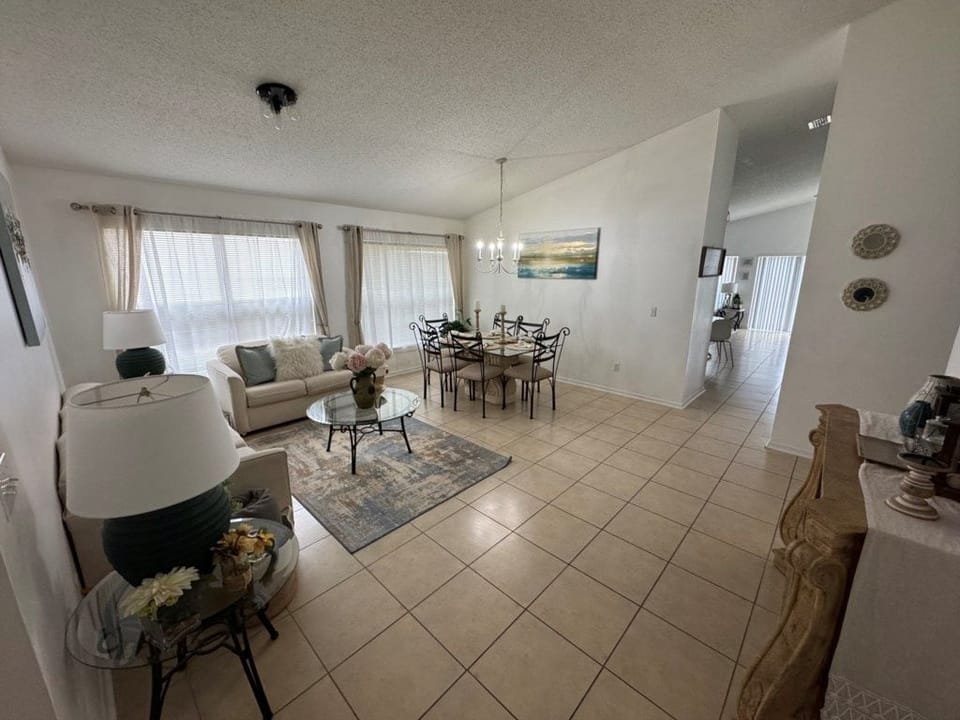 House, 4 Bedrooms