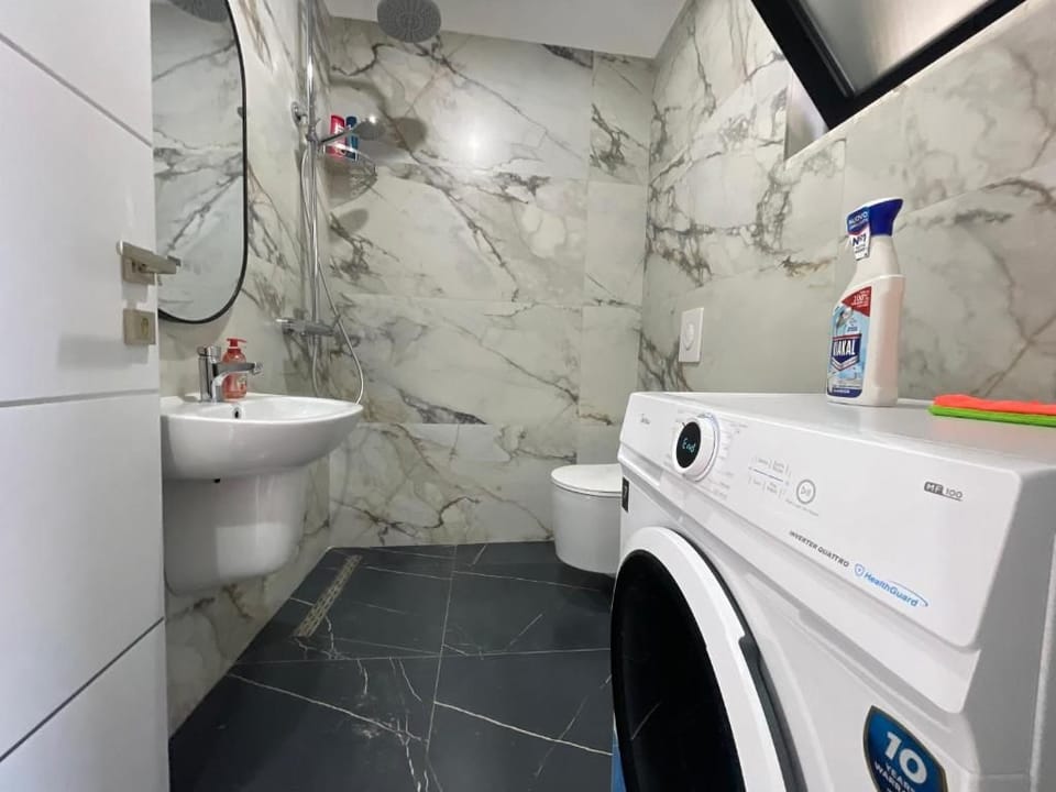 Room-sea Pearl Studios Golem - Ground-fl Bed and Breakfast in Tirana County, Albania