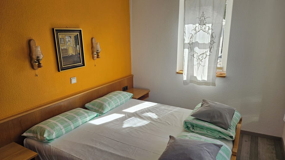 Standard Double Room | Desk, laptop workspace, WiFi (free)