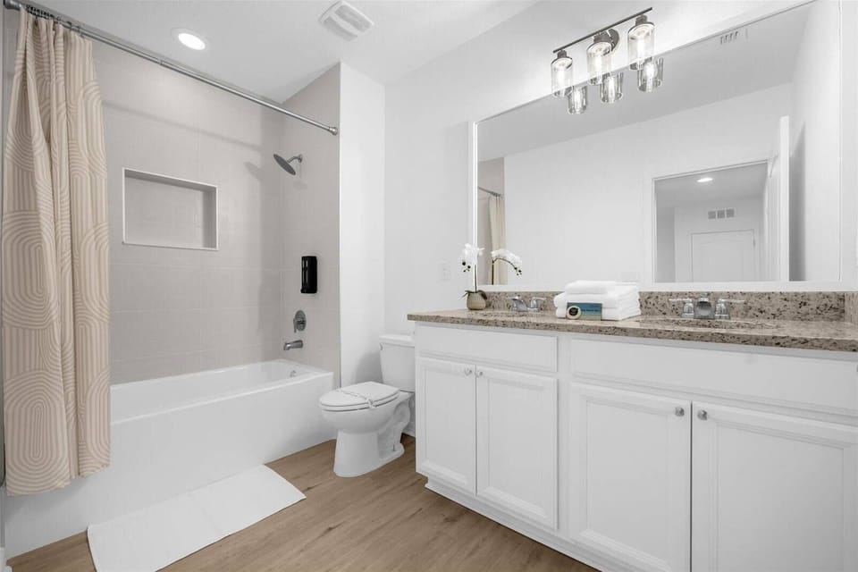 Star Wars & Mickey Rooms Pool Solterra 4BR Villa in Polk County