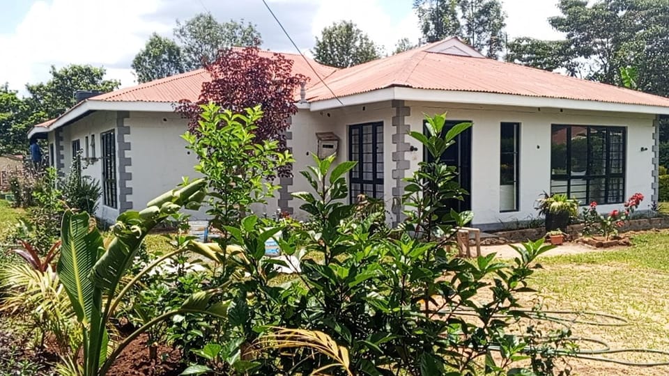 Blubird Guest House Bed and Breakfast in Kenya