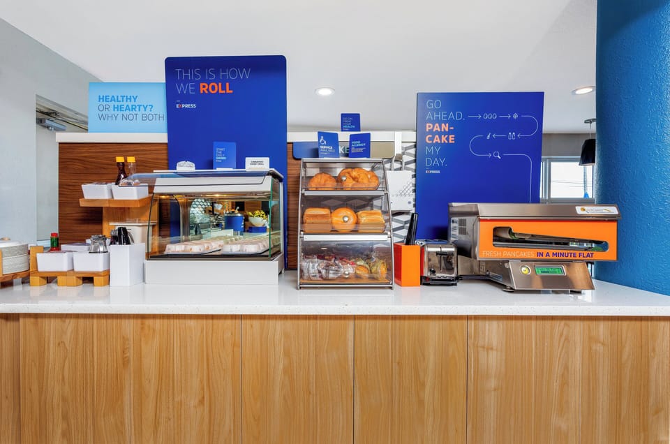 Free daily continental breakfast