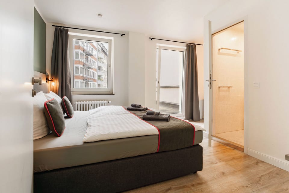Double Room | Desk, laptop workspace, free WiFi, bed sheets