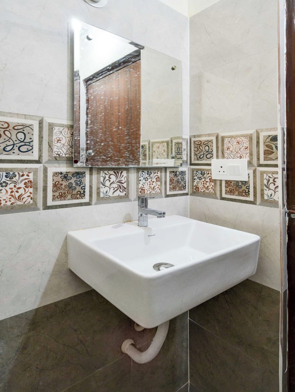 Townhouse Nexus Mall Hyderabad Hotel in Hyderabad